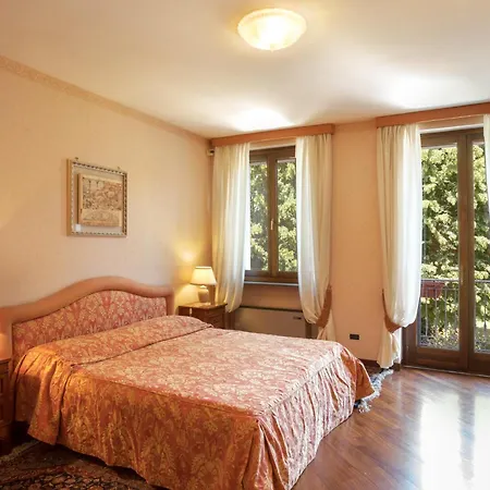 Valchero 12, Emma Villa