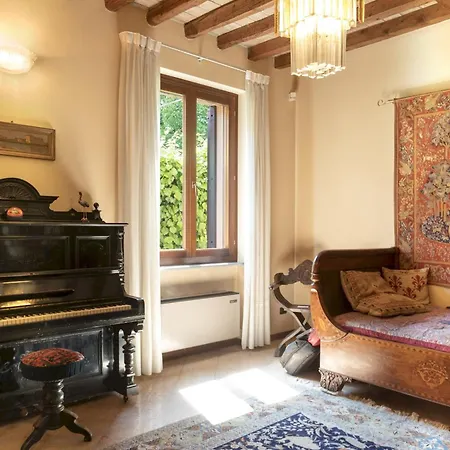 Villa Valchero 12, Emma *