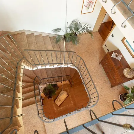 Villa Valchero 12, Emma