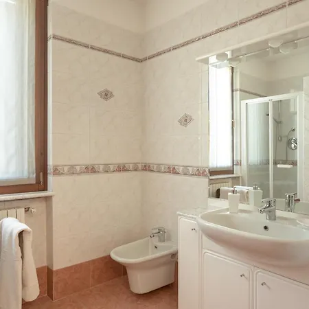 Valchero 12, Emma Vila Carpaneto Piacentino