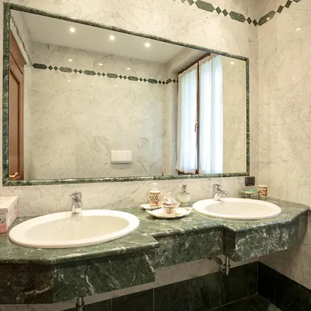 Valchero 12, Emma ヴィラ