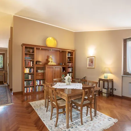 Valchero 12, Emma Vila