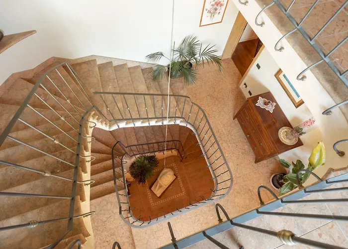 Willa Valchero 12, Emma